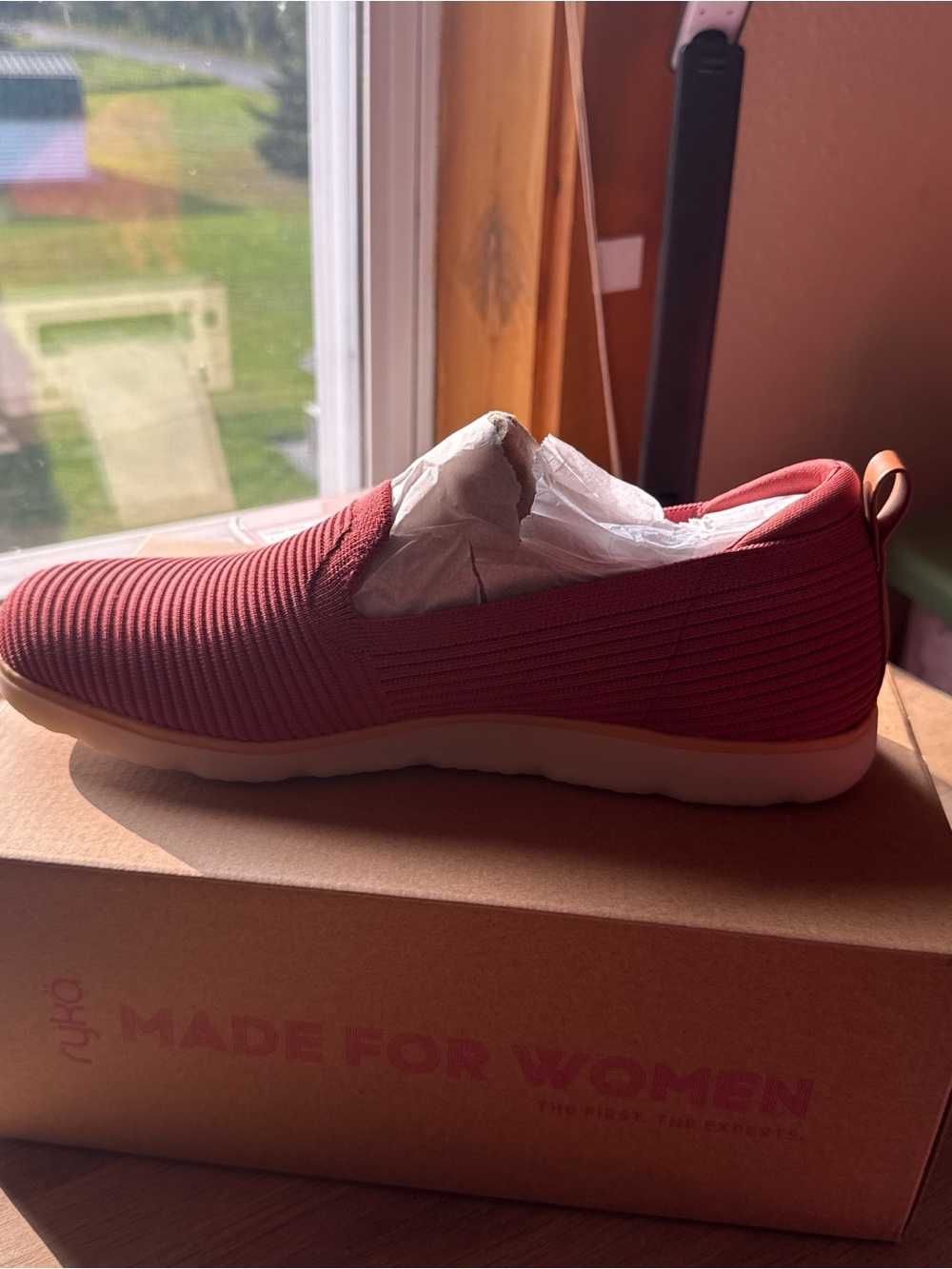 Slip-On Women's Knit Sneaker in Rose